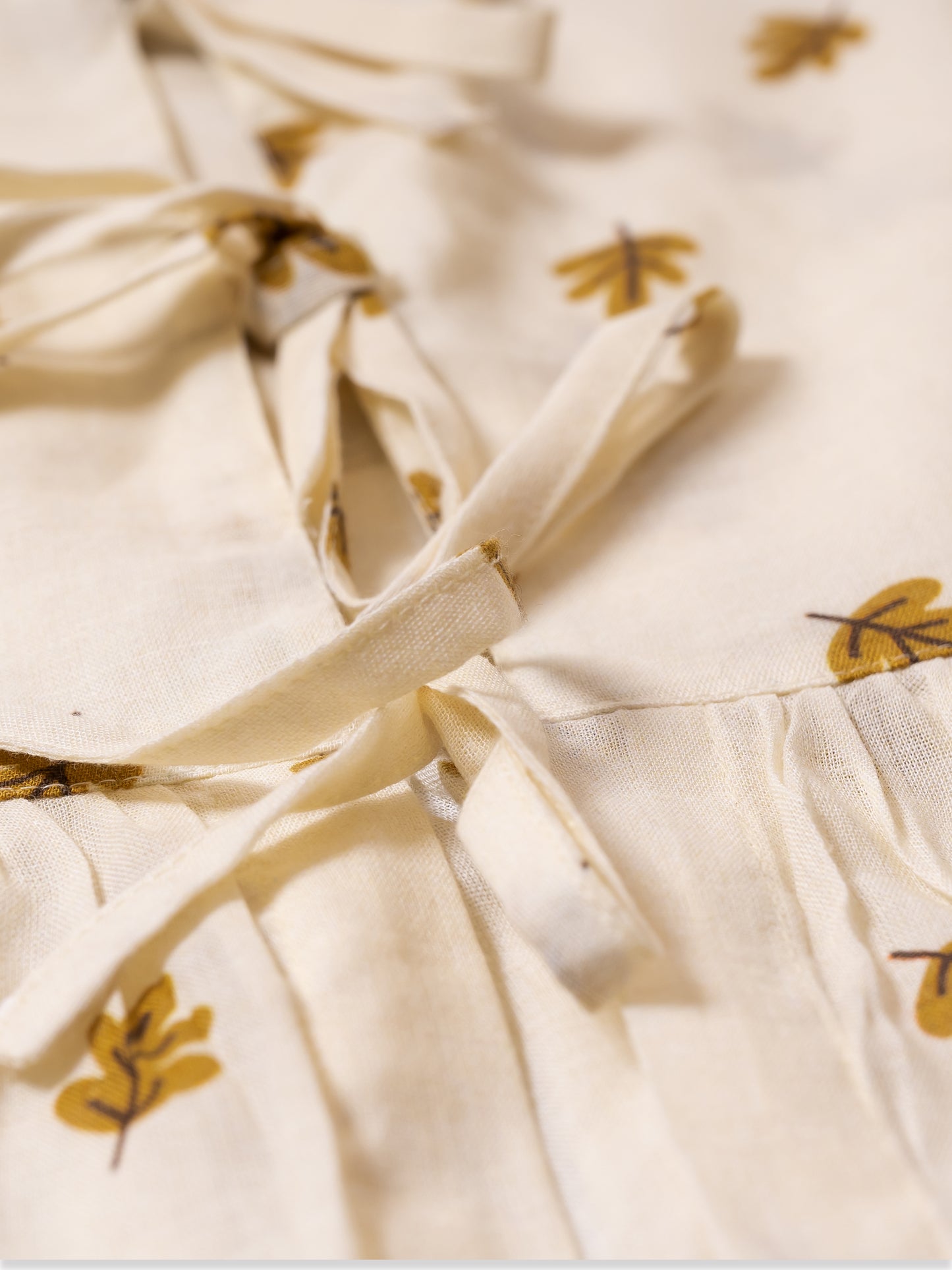 Koala Leaf Charm Muslin Tie-Up Cord Set